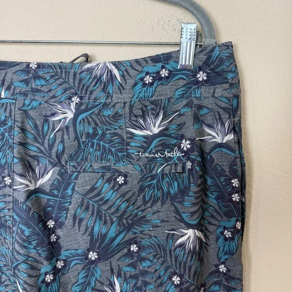 Travis Mathew’s Board Shorts Blue Floral | 35 - Picture 4 of 7
